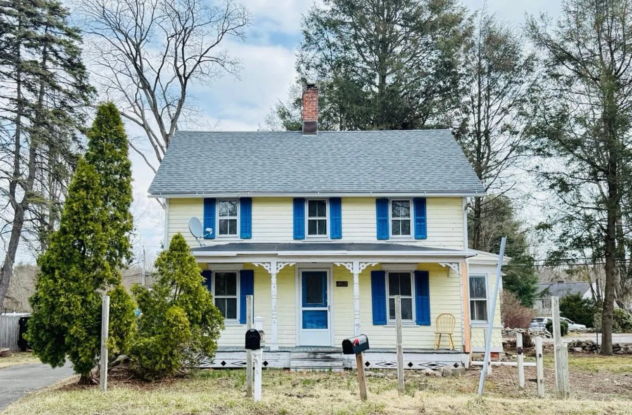 Home exterior before renovation